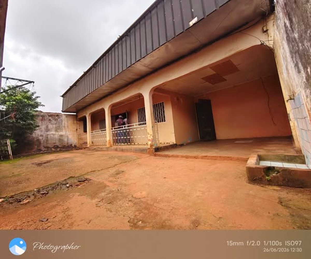 Villa à louer - Essos, Yaoundé