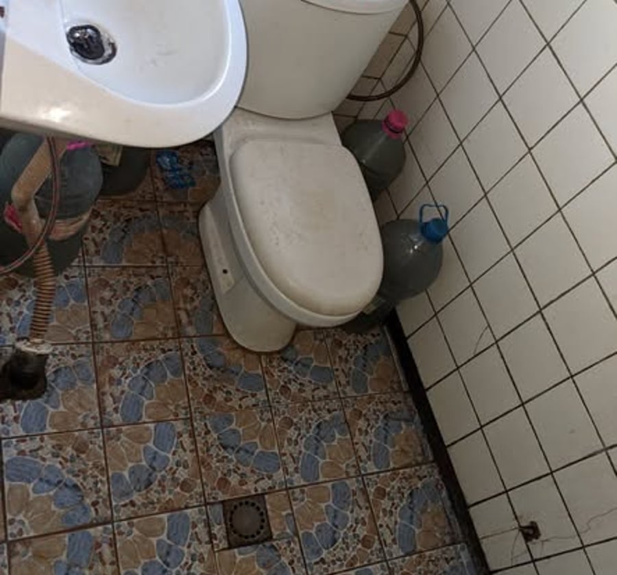 Vaste chambre moderne à louer à Obobogo