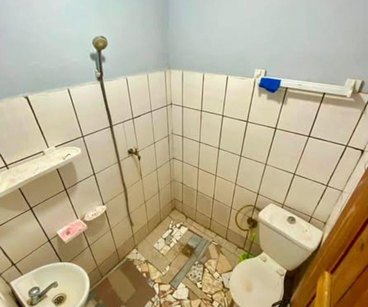 Vaste boutique à louer à Bépanda, Douala