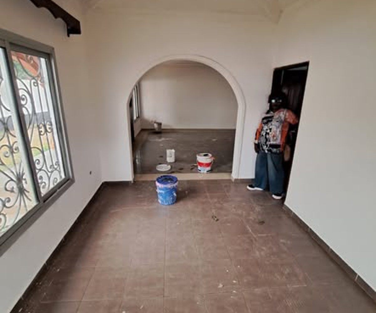 Grande villa à Happy, Yaoundé