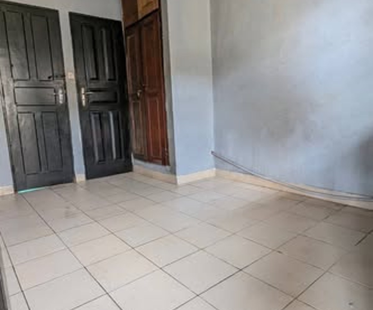 Chambre moderne à Ange Raphaël - 30 000 FCFA/mois