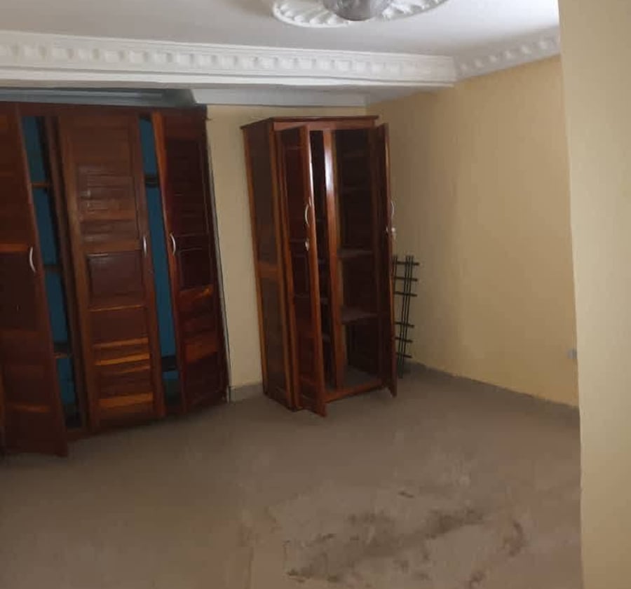 Appartement 3 chambres à louer à Deido