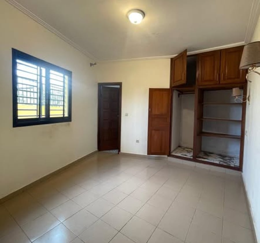 Appartement haut standing à Titi-Garage