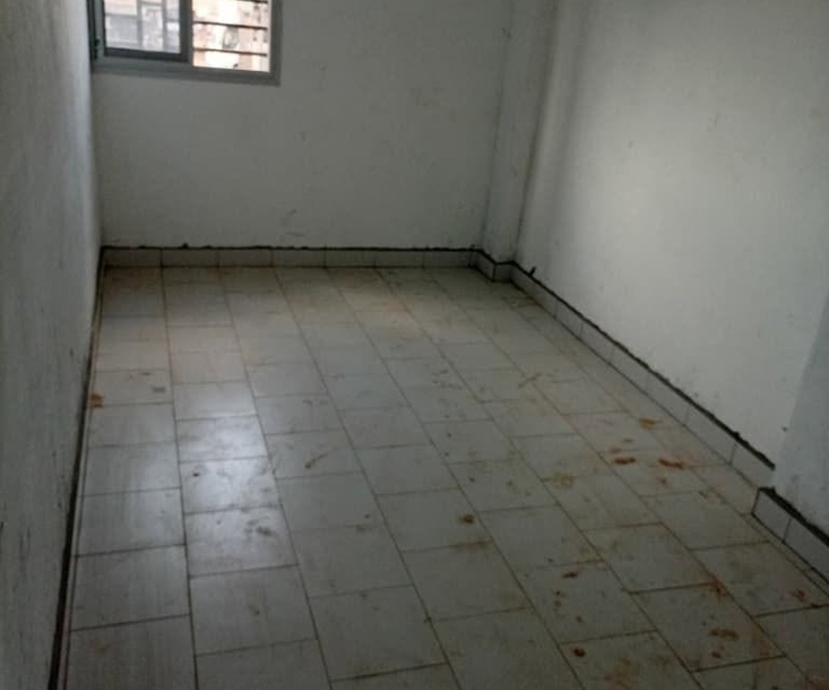 Magasin de stockage à louer à Yaoundé Simbock
