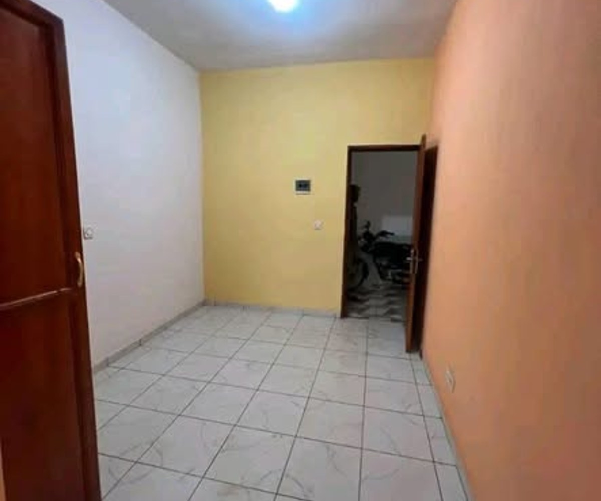 Chambre VIP à Tsinga Village