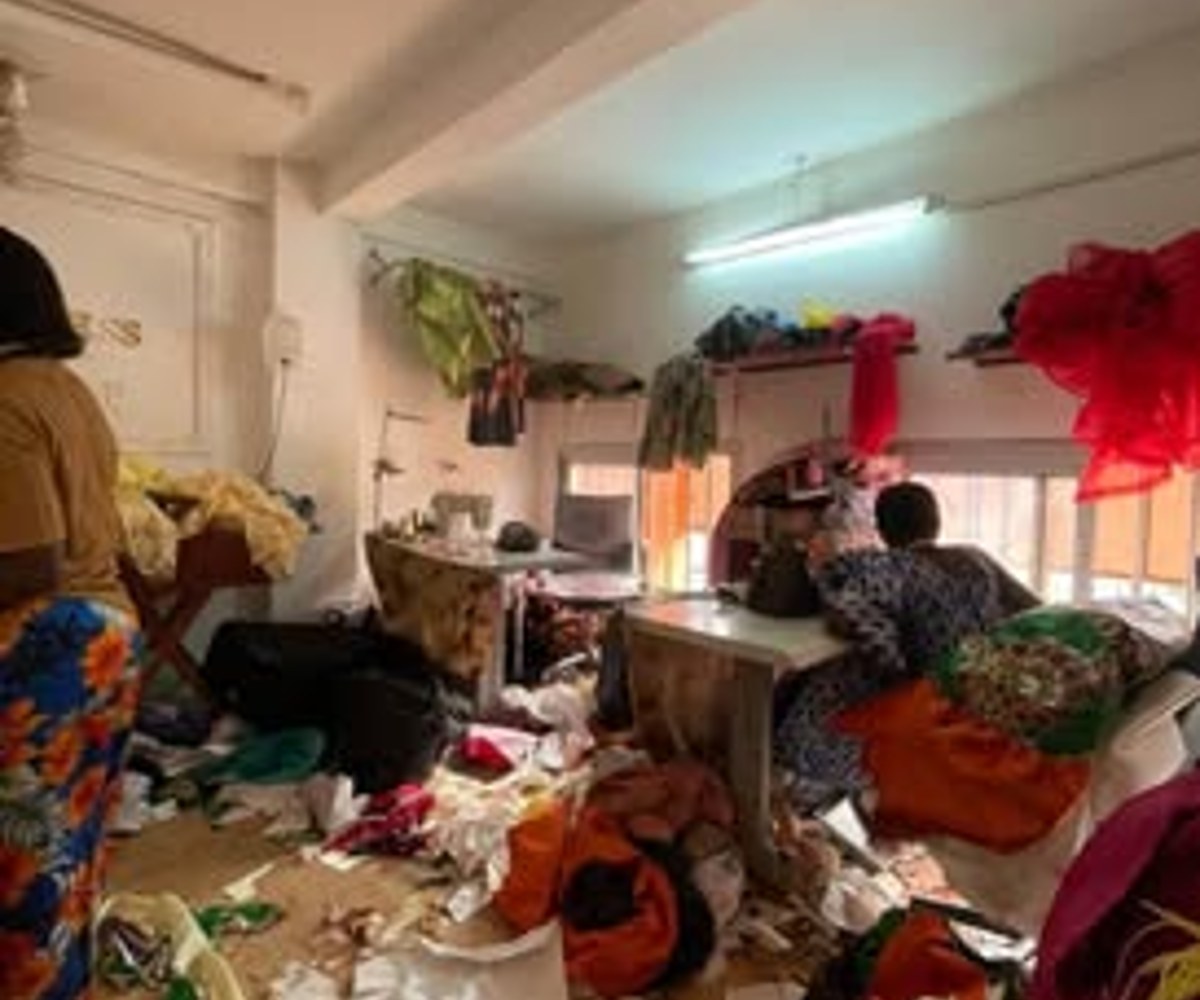 Vaste boutique à louer - Essos, Yaoundé