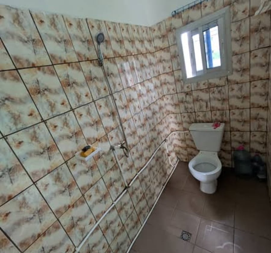Grande chambre à Logbessou