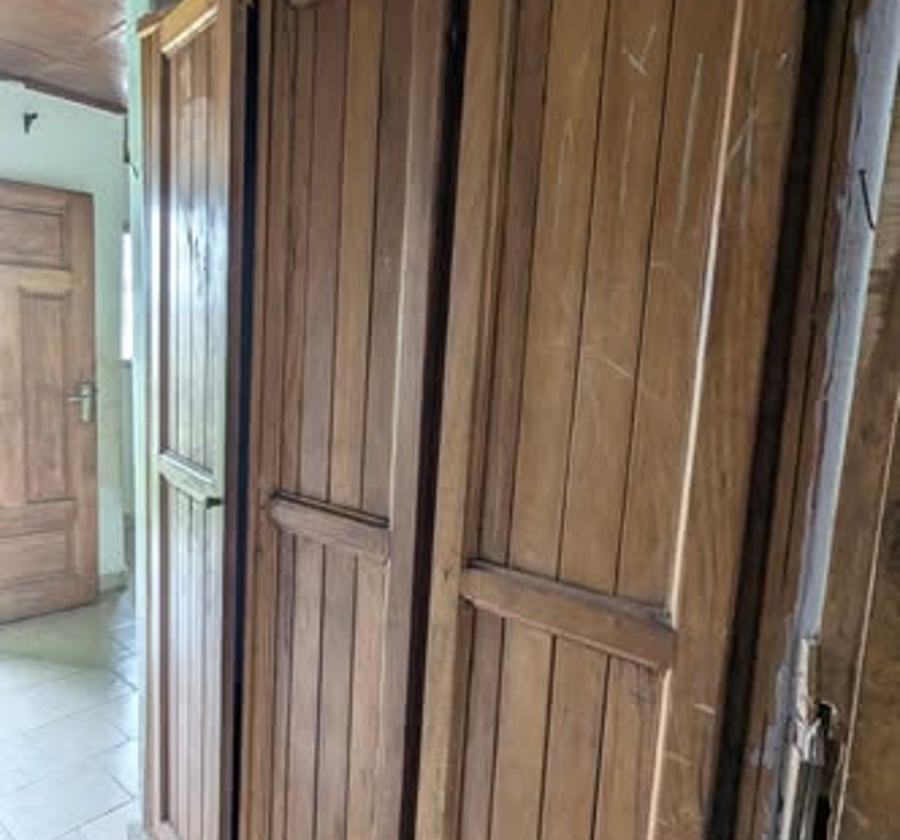 Chambre moderne à Makepe Missoké