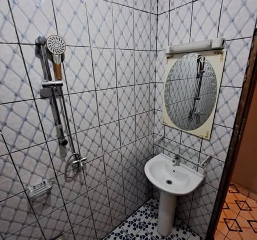 Studio à louer à Ekoumdoum