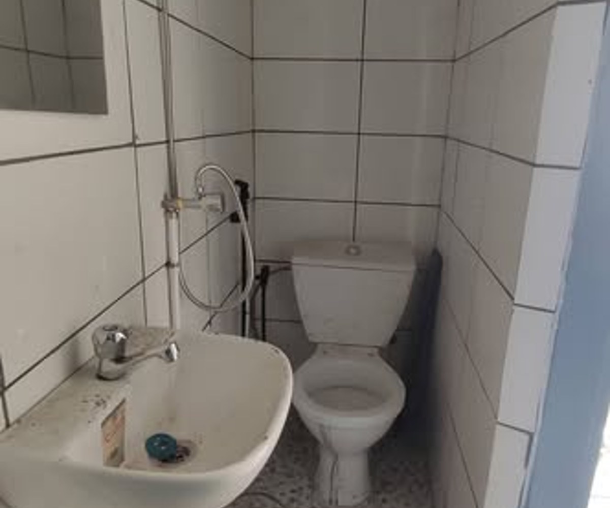 Chambre moderne pour bureau - Bessengue, Douala