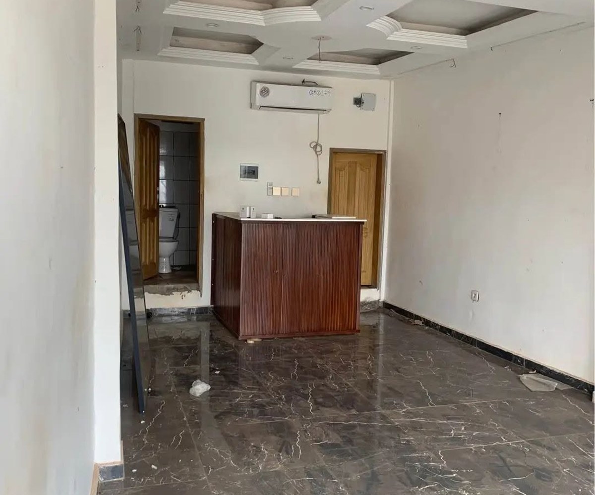 Boutique à louer à Omnisport - Yaoundé