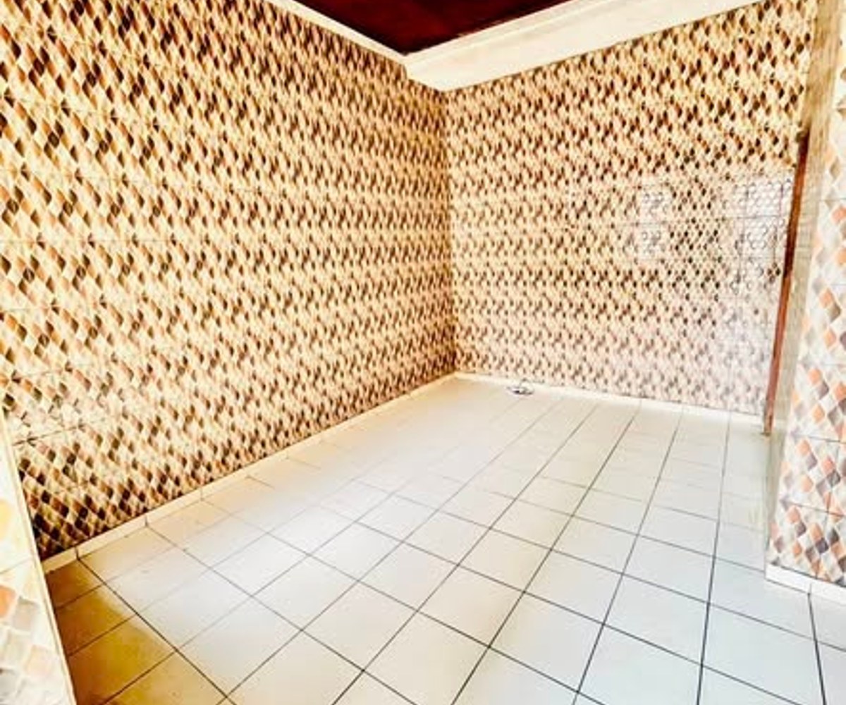 Vaste chambre à Nkolbisson