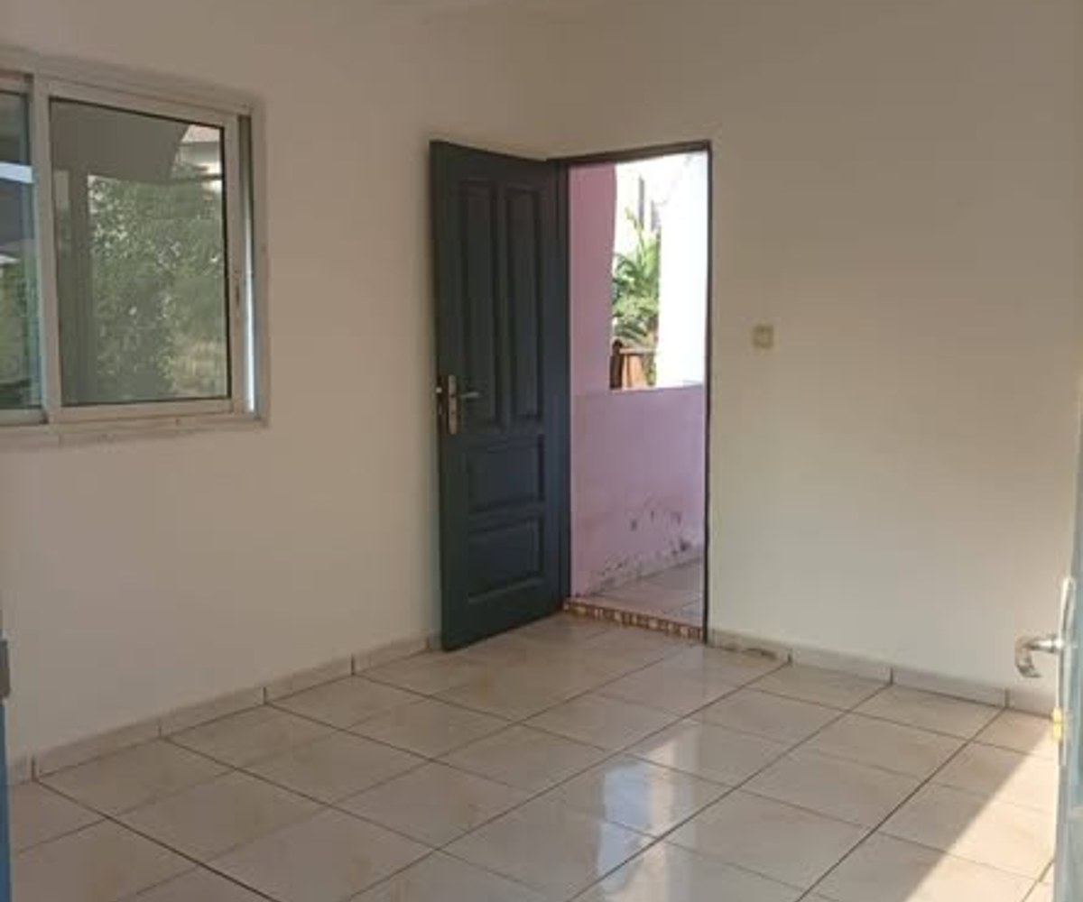 Studio moderne à louer – Logpom Camara-Laye