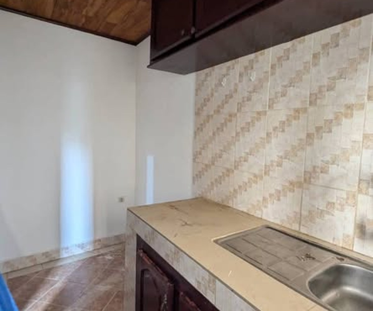 Studio à louer à Odza Petit Marché - 60 000 FCFA/mois