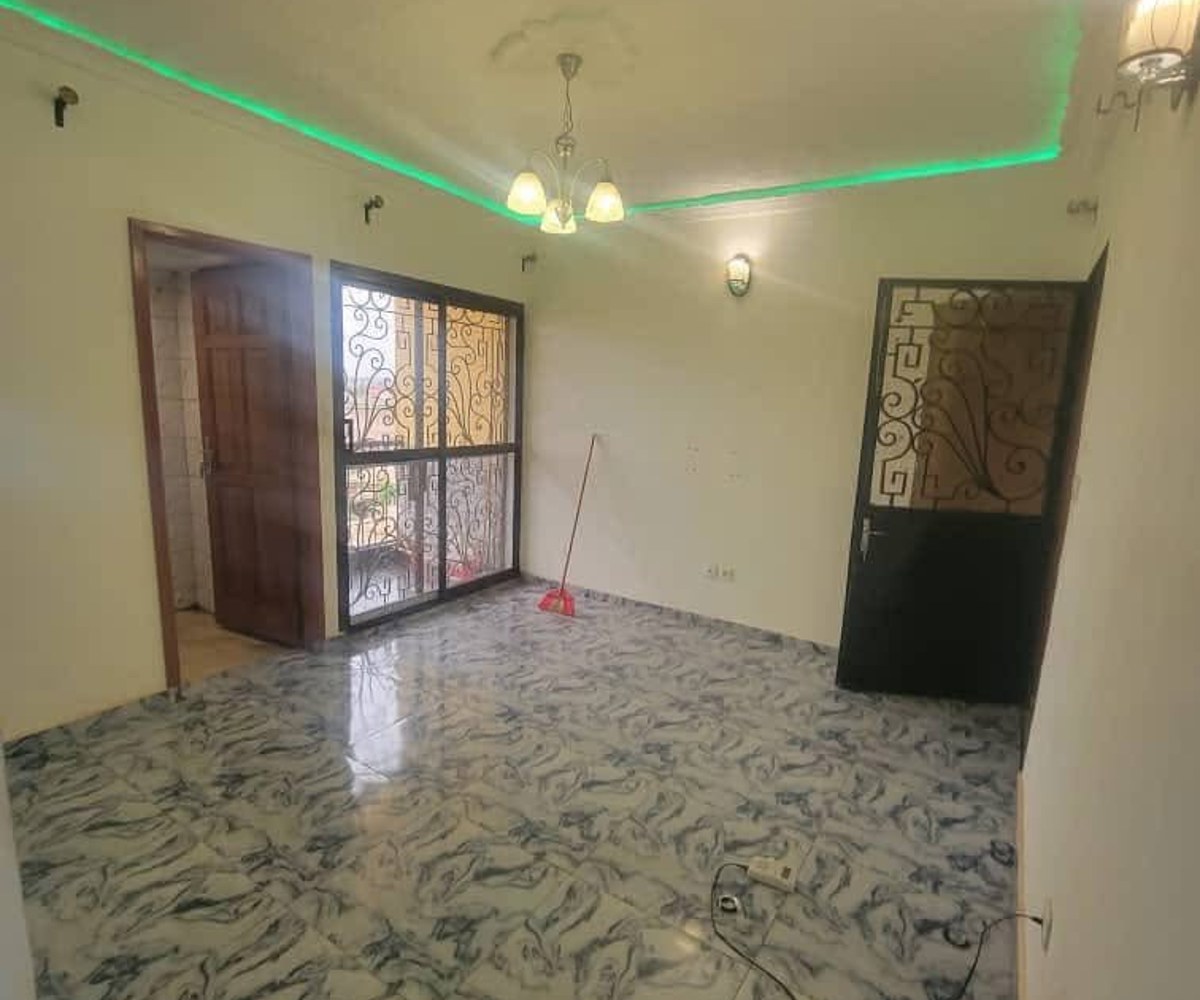 BEAU STUDIO À LOUER 60.000f a NGOUSSO