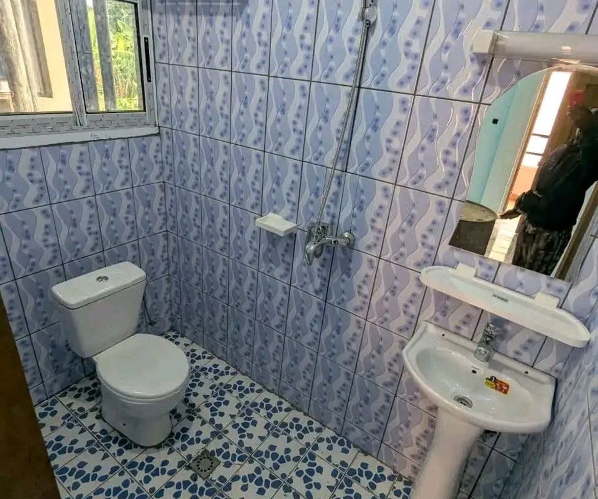 Chambre moderne à louer à Mobile Kondengui