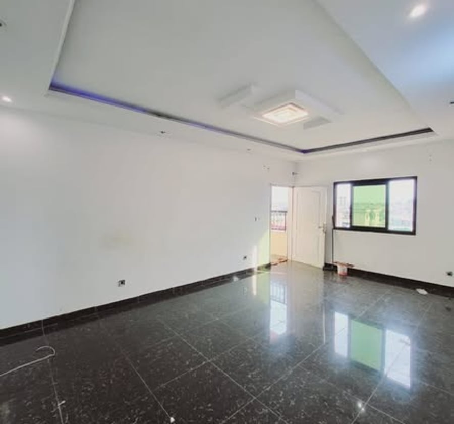 Bel appartement à Kotto Maurivanas