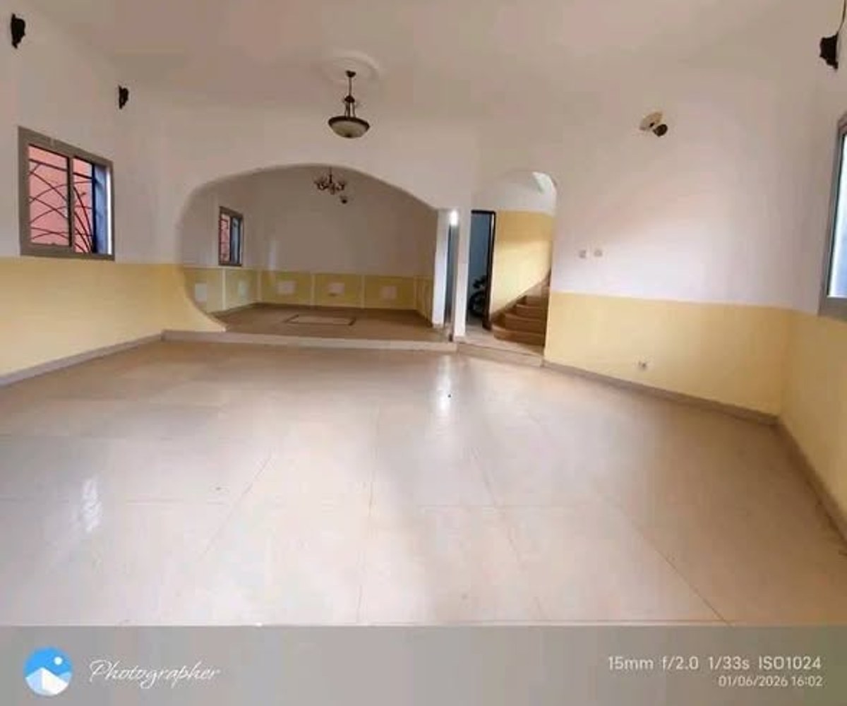 Duplex à louer – Nkolfoulou, Yaoundé
