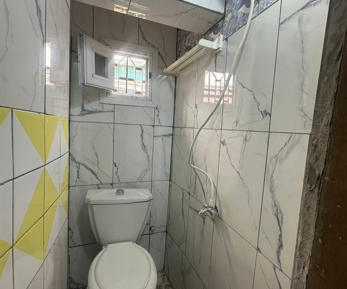 Chambre moderne à louer - Makepe Missoké