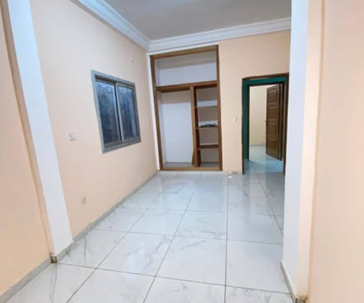Appartement moderne à louer - Odza Petit Marché