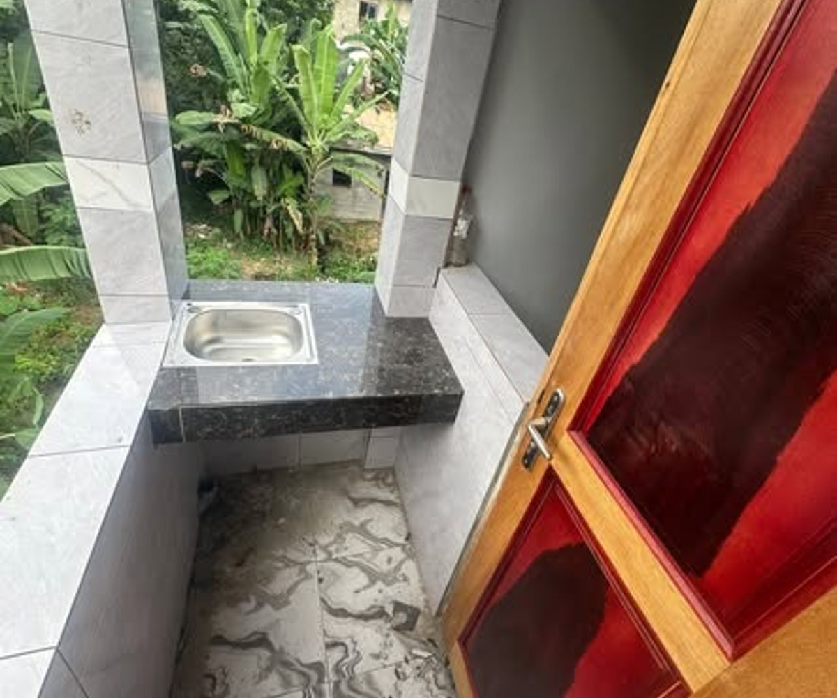 Chambre moderne 3 pièces à PK15 Douala