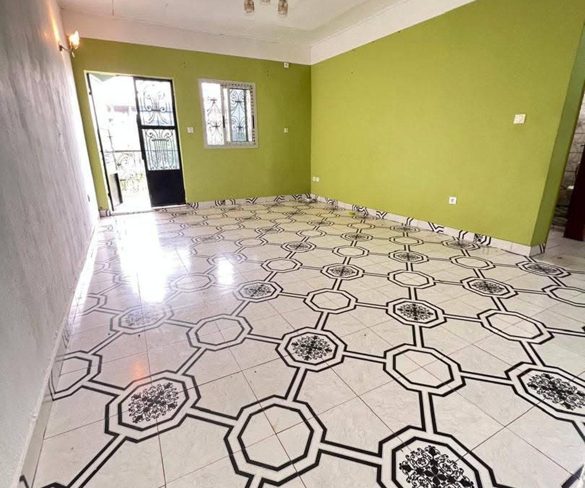 Appartement 2 chambres à louer à Logbessou