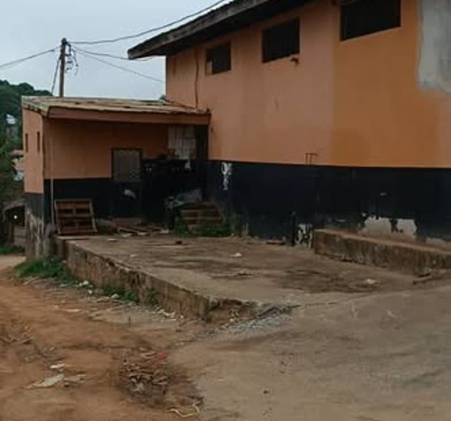 Entrepôts et bureaux à louer à Mvan, Yaoundé