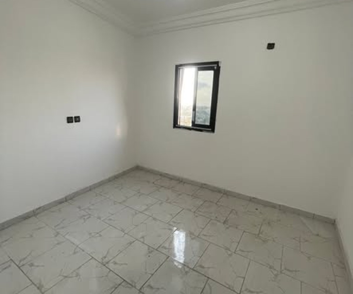 Studio à louer à PK 12, Douala
