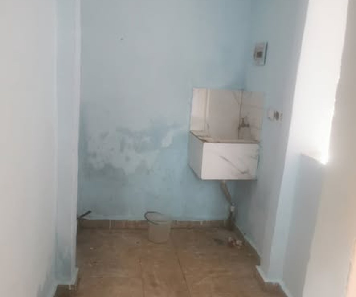Grande chambre moderne - Mbankolo
