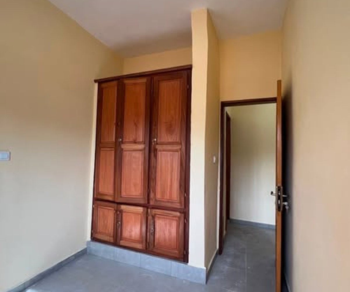 Appartement 2 chambres à louer à Etoug-Ebe