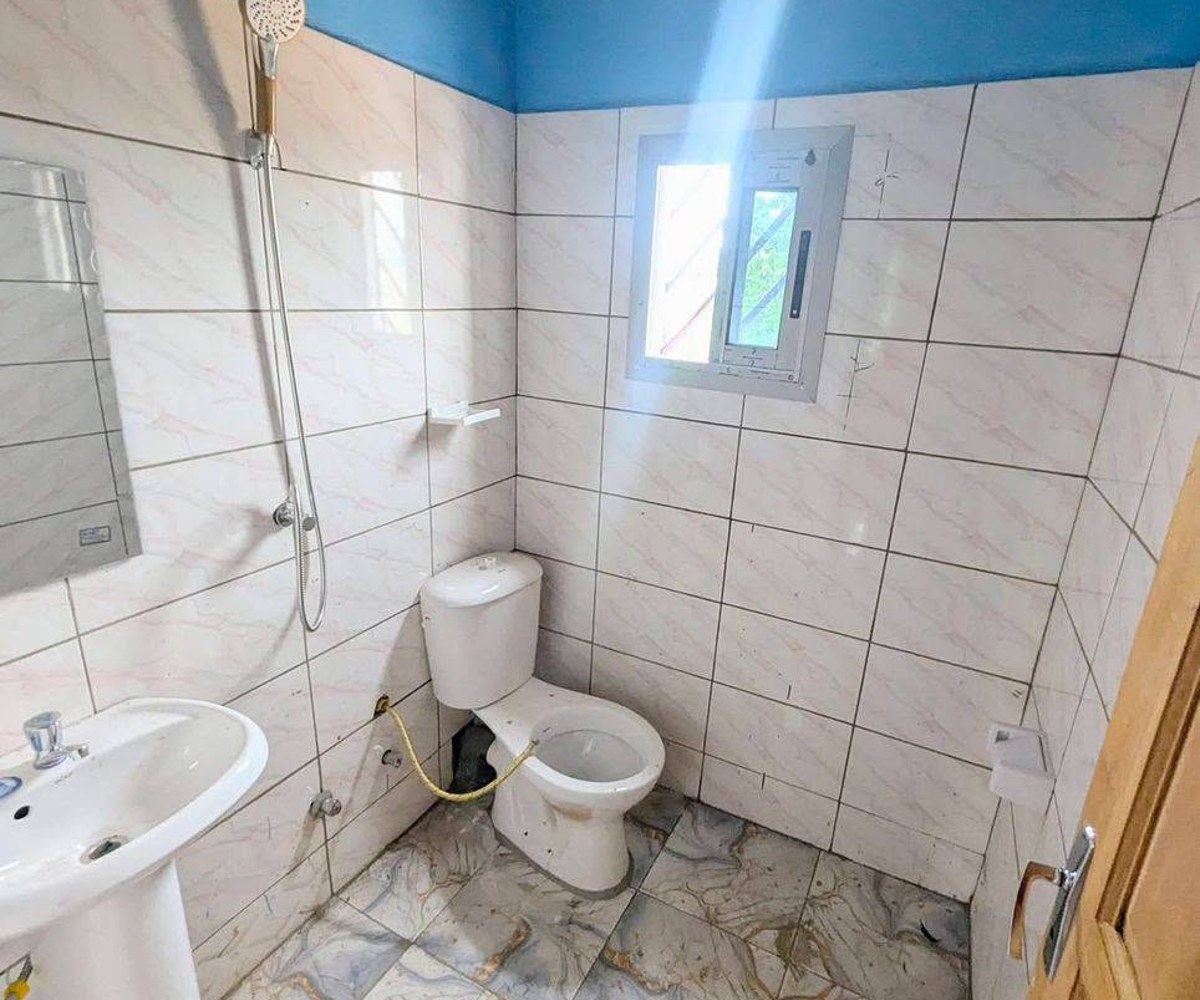 Studio Nouvellement Construit à Nkolfoulou, Yaoundé - 65 000 FCFA