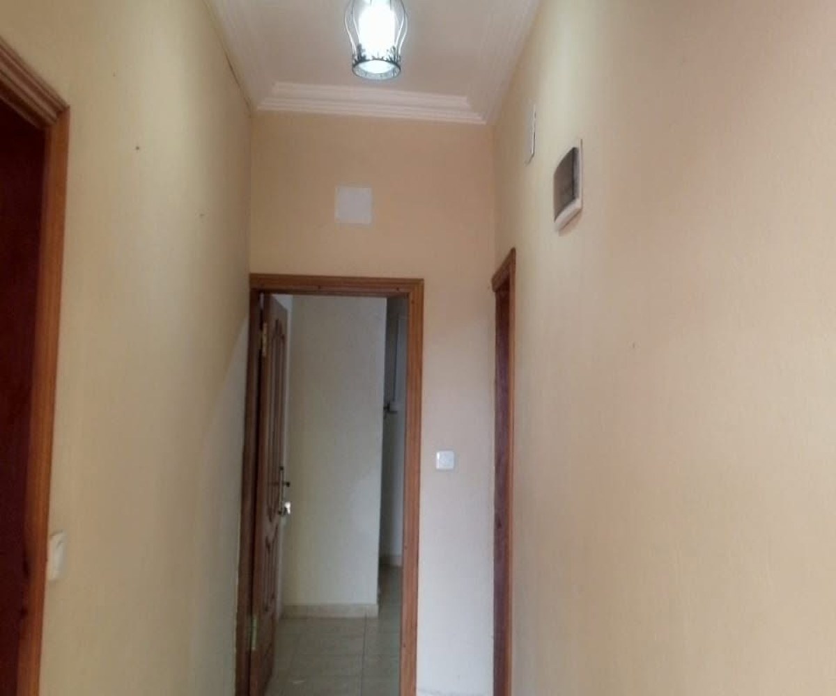 Bureau à louer à Yaoundé Mvog-Ada