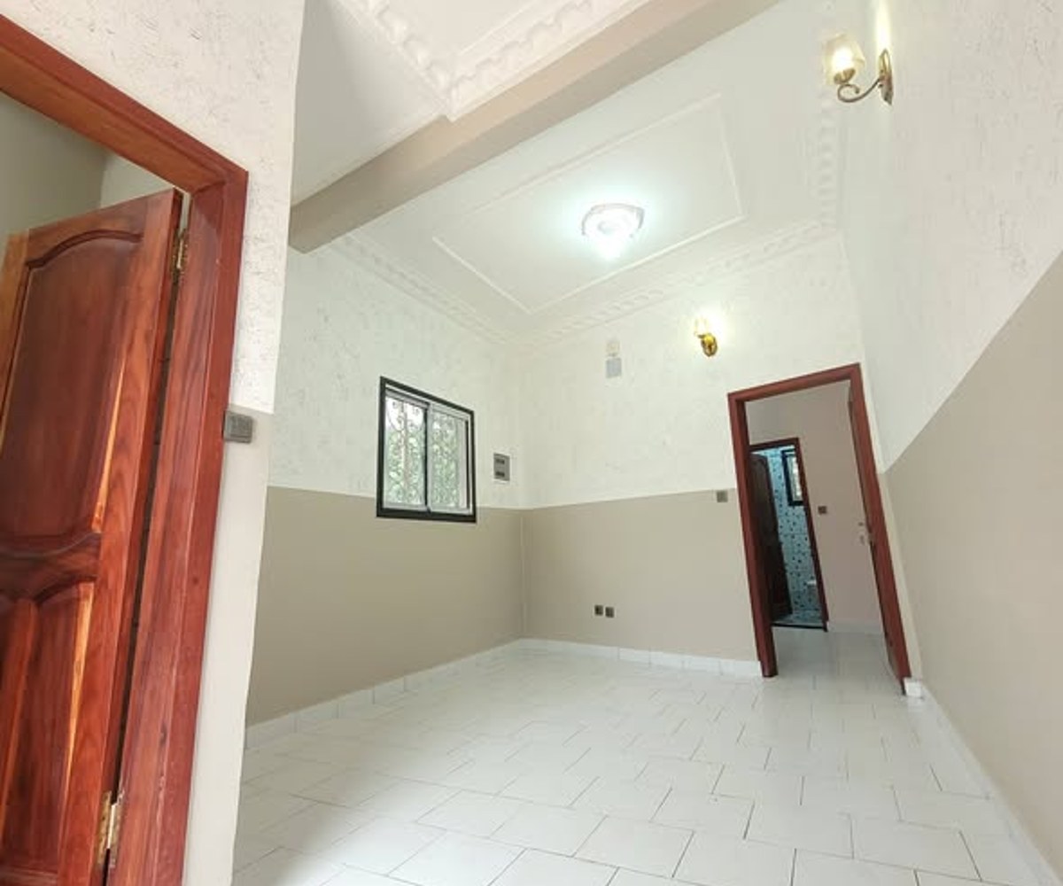 Studio neuf à Simbock Mbalngong - 65 000 XAF/mois