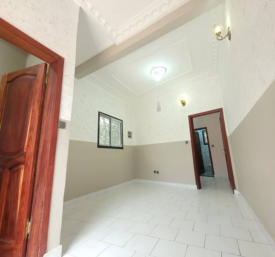 Studio neuf à Simbock Mbalngong - 65 000 XAF/mois