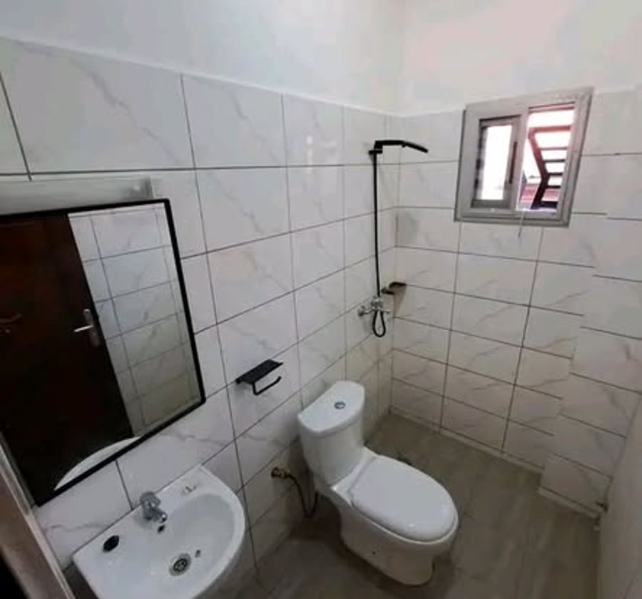 Chambre moderne à louer - Ngousso, Total