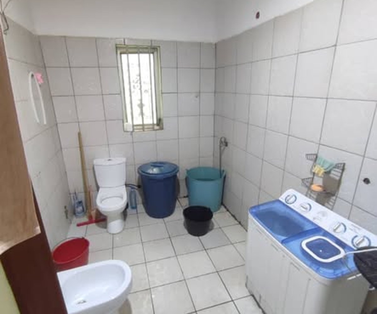 Immeuble moderne à vendre à Nsam (Camp tunisien)