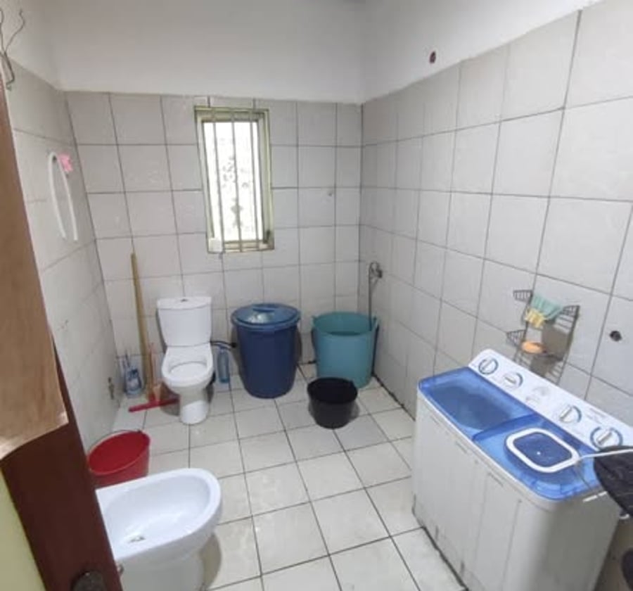 Immeuble moderne à vendre à Nsam (Camp tunisien)