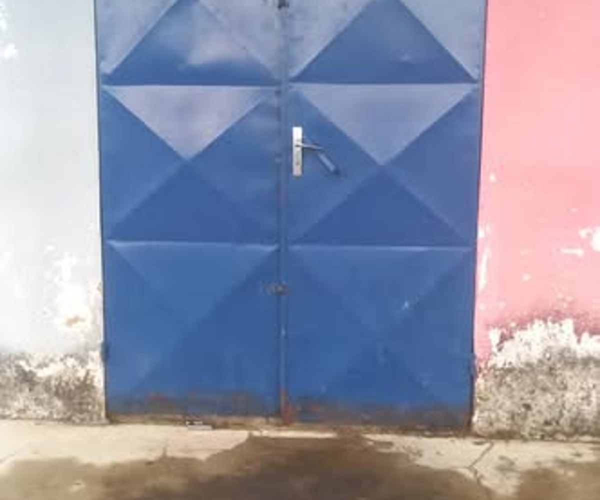 Boutique à louer - Cité des Palmiers, Douala