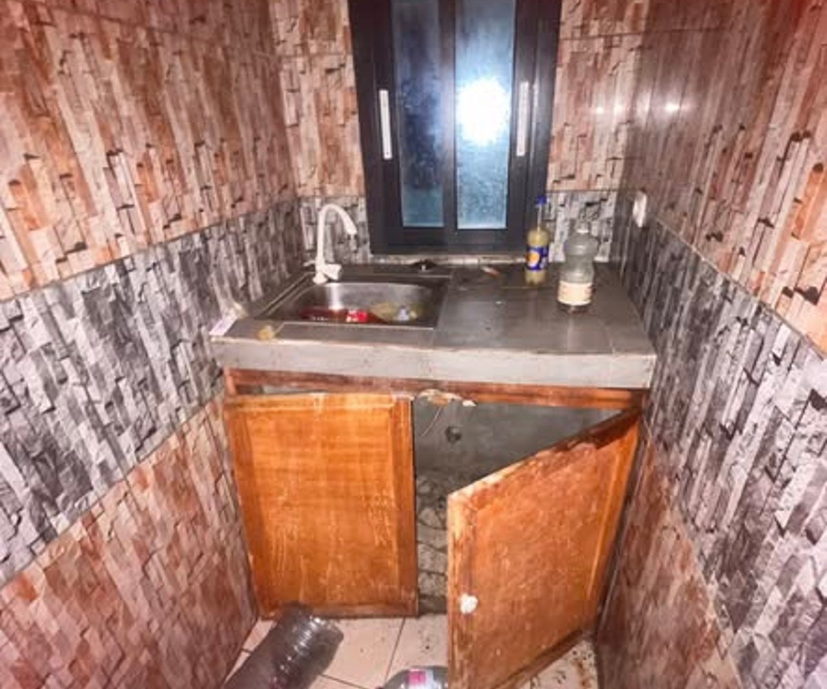 Studio moderne 4 pièces à louer à Ari Village, Douala