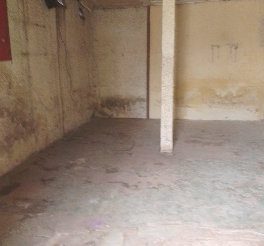 Local commercial à louer à Yaoundé Nlongkak