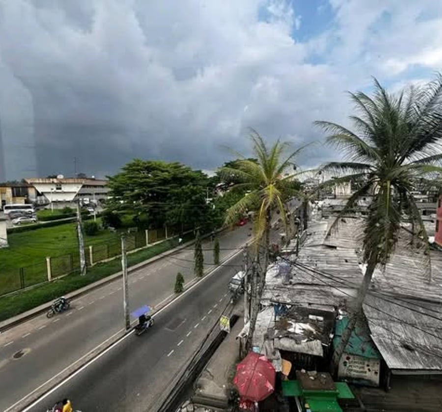 Locaux commerciaux à louer - Douala Ange Raphaël