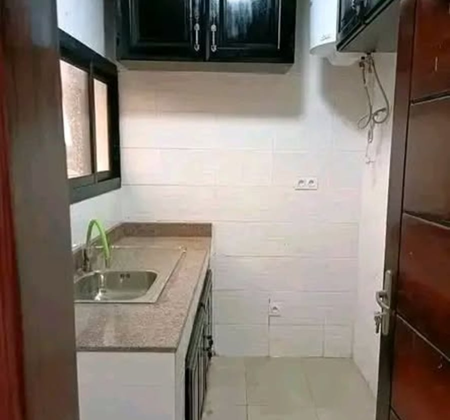 Chambre moderne à louer - Carrefour Agip