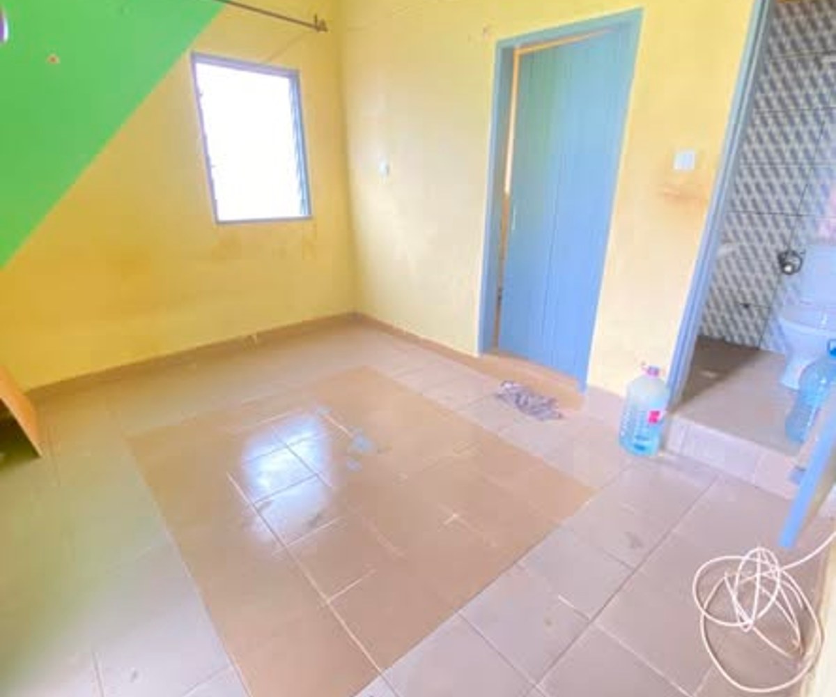 Chambre moderne à louer à TKC
