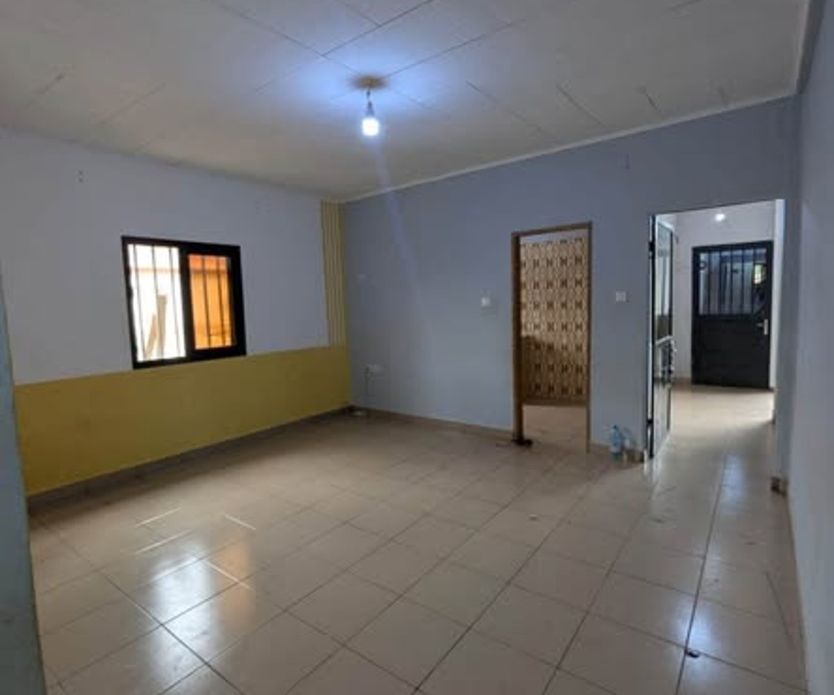 Studio moderne à louer à Obobogo