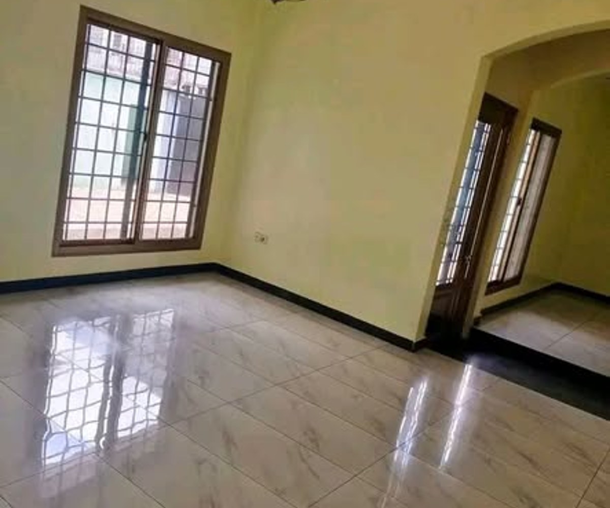 Duplex à louer à Yaoundé Omnisport