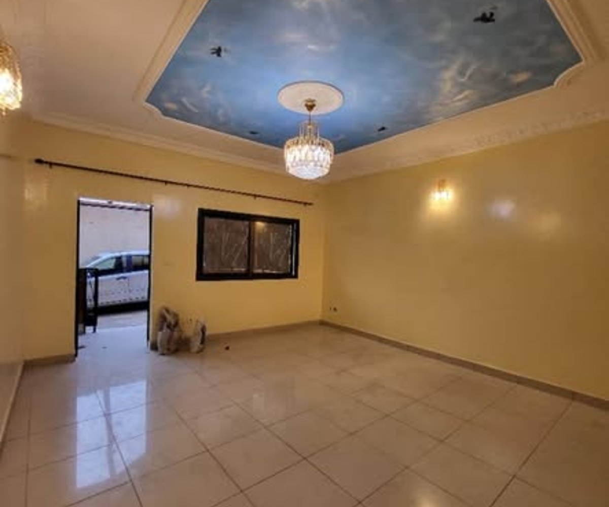 Appartement moderne à Efoulan