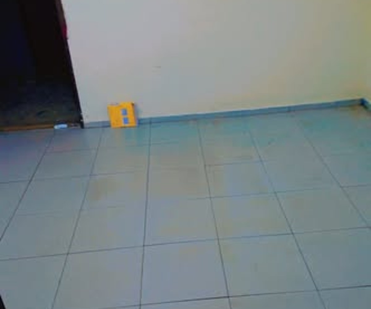 Grande chambre moderne à louer à Yaoundé École de Police