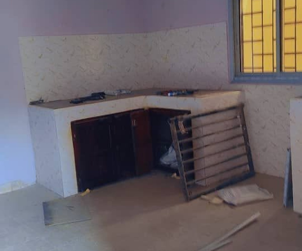 Appartement moderne à louer - PK 10