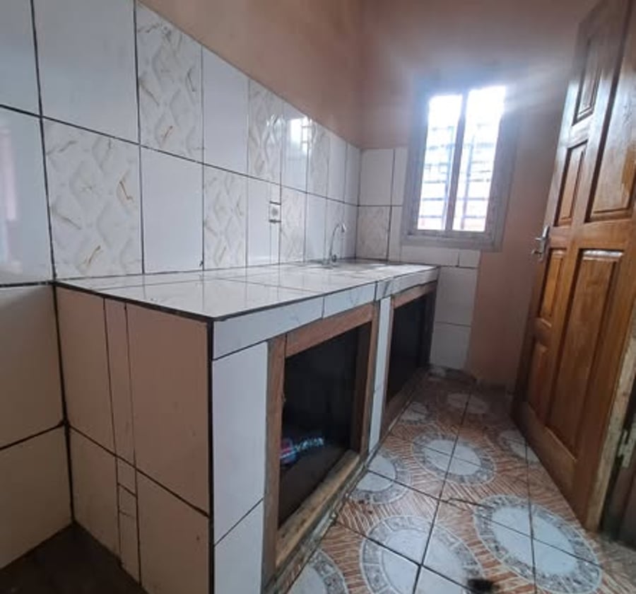 Studio moderne à louer - Nkolfoulou, Yaoundé