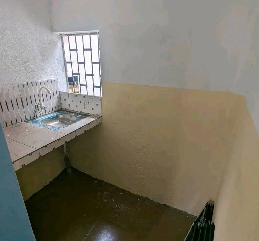 Chambre à louer Logbaba